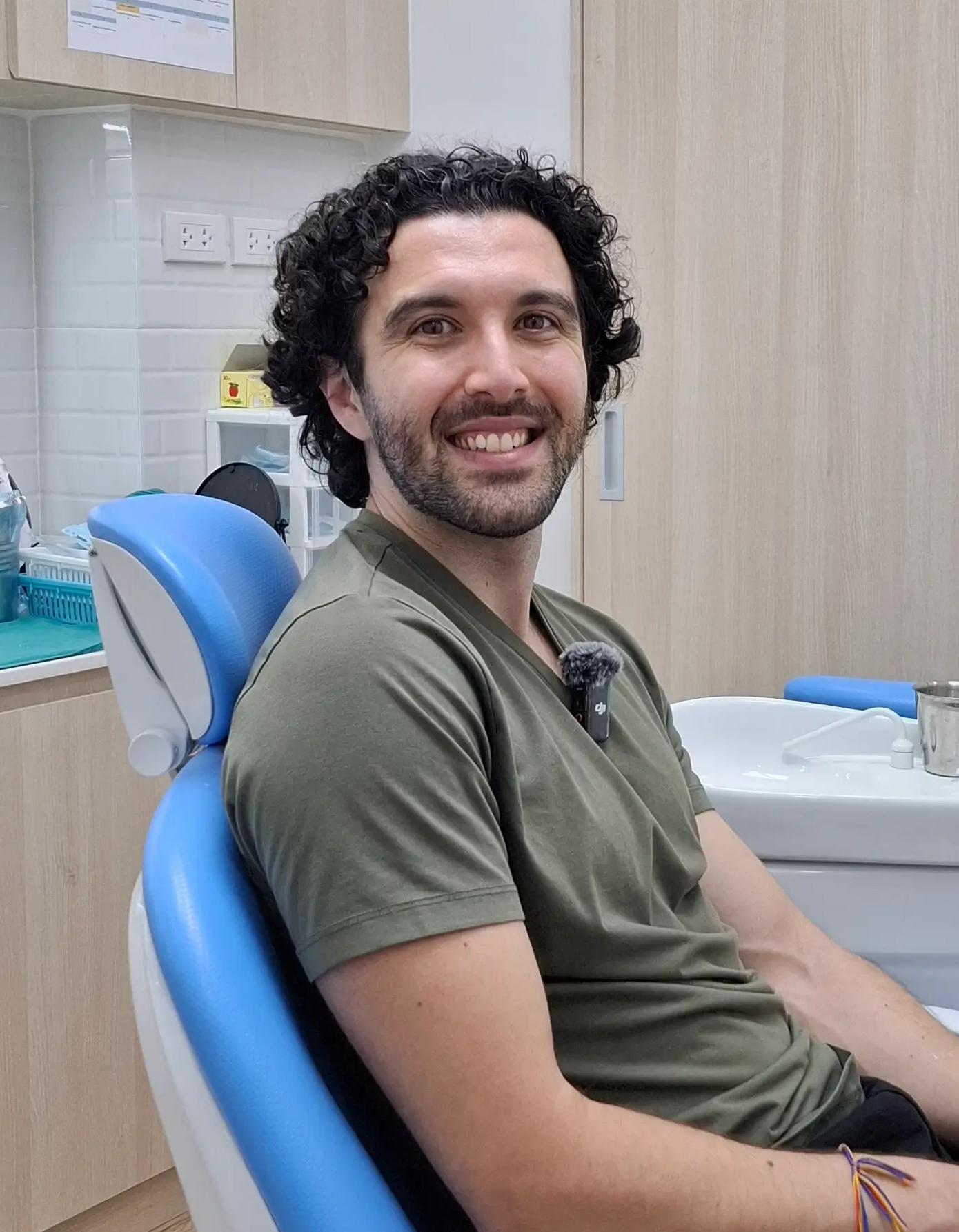 Happy patient review for dental veneers in Bangkok